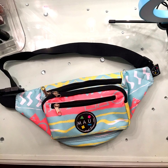 fanny pack poshmark
